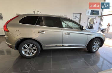 Позашляховик / Кросовер Volvo XC60 2016 в 