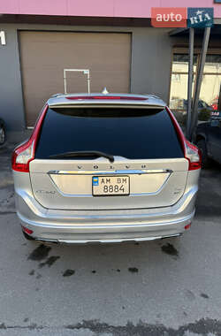 Внедорожник / Кроссовер Volvo XC60 2015 в 