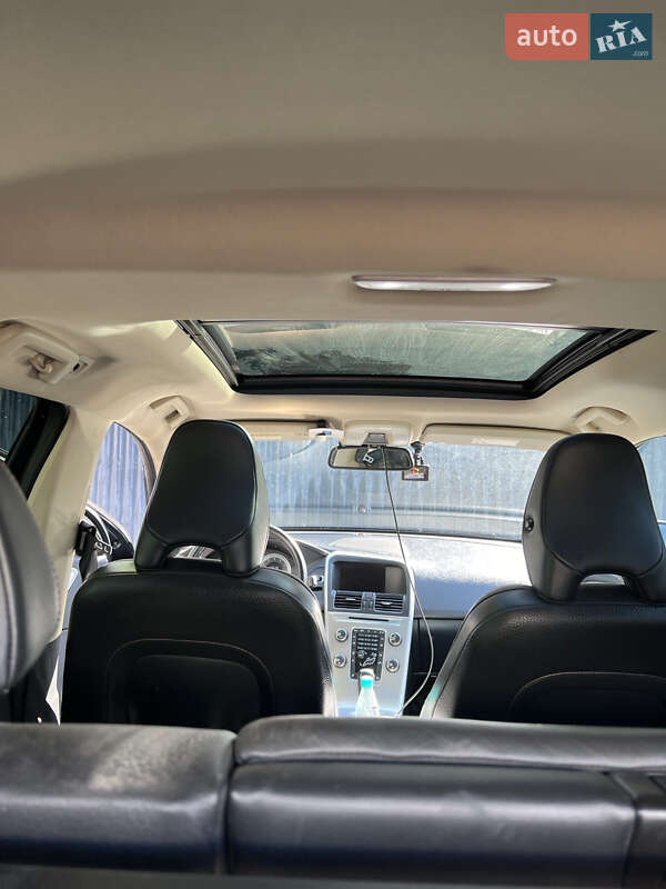 Позашляховик / Кросовер Volvo XC60 2011 в Львові фото 5 Позашляховик / Кросовер Volvo XC60 2011 в Львові