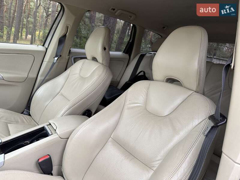 Позашляховик / Кросовер Volvo XC60 2012 в Києві
