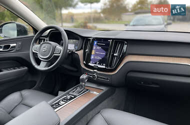 Позашляховик / Кросовер Volvo XC60 2021 в  фото 23 Позашляховик / Кросовер Volvo XC60 2021 в