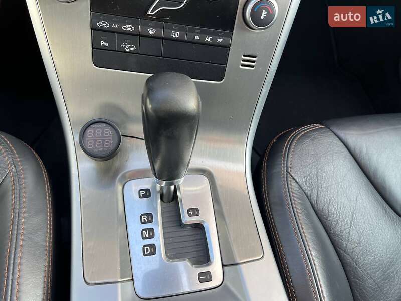 Внедорожник / Кроссовер Volvo XC60 2008 в Сумах