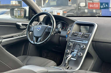 Внедорожник / Кроссовер Volvo XC60 2014 в 
