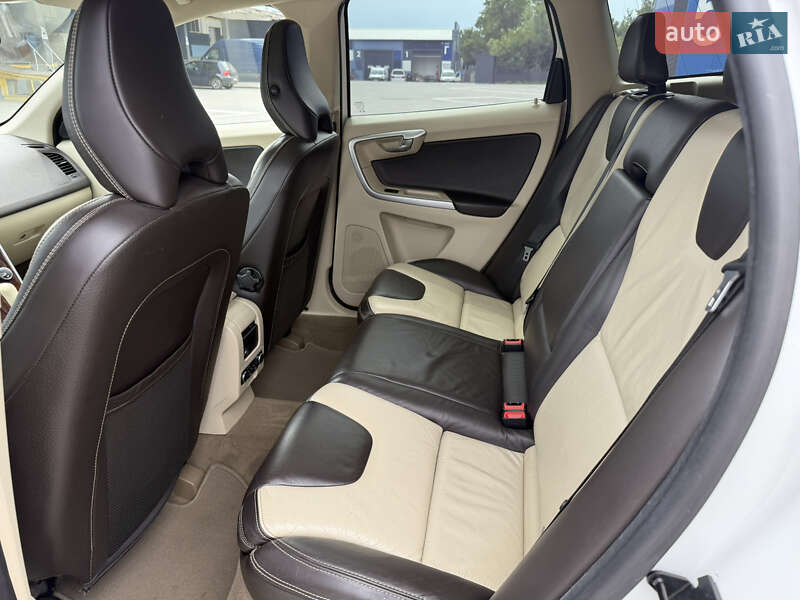 Внедорожник / Кроссовер Volvo XC60 2012 в Ровно
