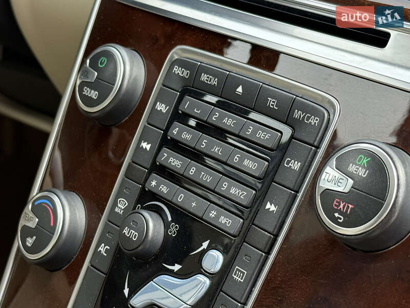 Внедорожник / Кроссовер Volvo XC60 2012 в Ровно