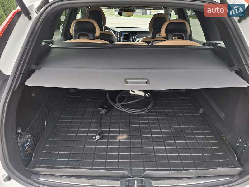 Позашляховик / Кросовер Volvo XC60 2017 в Кам'янець-Подільському фото 28 Позашляховик / Кросовер Volvo XC60 2017 в Кам'янець-Подільському