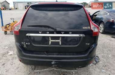 Внедорожник / Кроссовер Volvo XC60 2015 в 