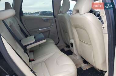Внедорожник / Кроссовер Volvo XC60 2015 в 