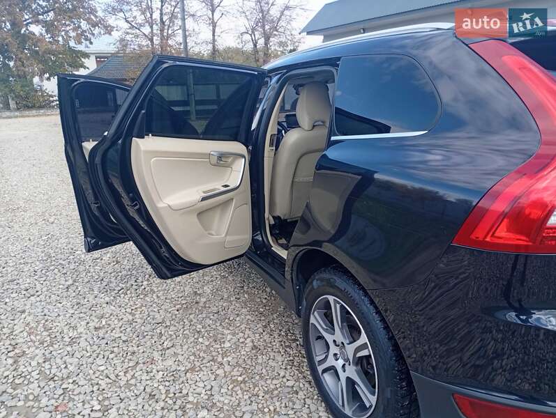Позашляховик / Кросовер Volvo XC60 2010 в Косові