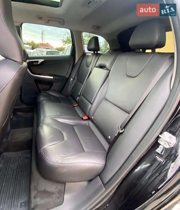 Внедорожник / Кроссовер Volvo XC60 2016 в Ровно фото 20 Внедорожник / Кроссовер Volvo XC60 2016 в Ровно