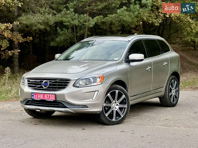 Внедорожник / Кроссовер Volvo XC60 2015 в 
