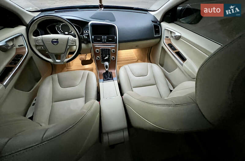 Позашляховик / Кросовер Volvo XC60 2015 в Луцьку фото 20 Позашляховик / Кросовер Volvo XC60 2015 в Луцьку