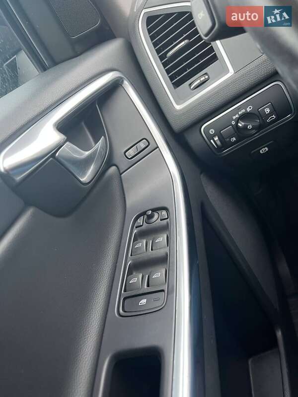 Внедорожник / Кроссовер Volvo XC60 2016 в Луцке