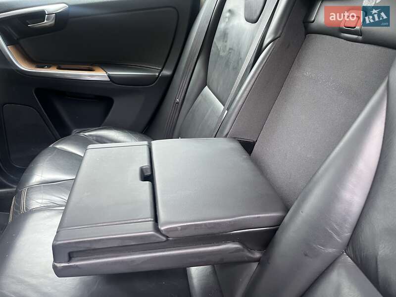 Позашляховик / Кросовер Volvo XC60 2013 в Києві