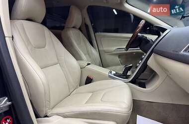 Внедорожник / Кроссовер Volvo XC60 2013 в 