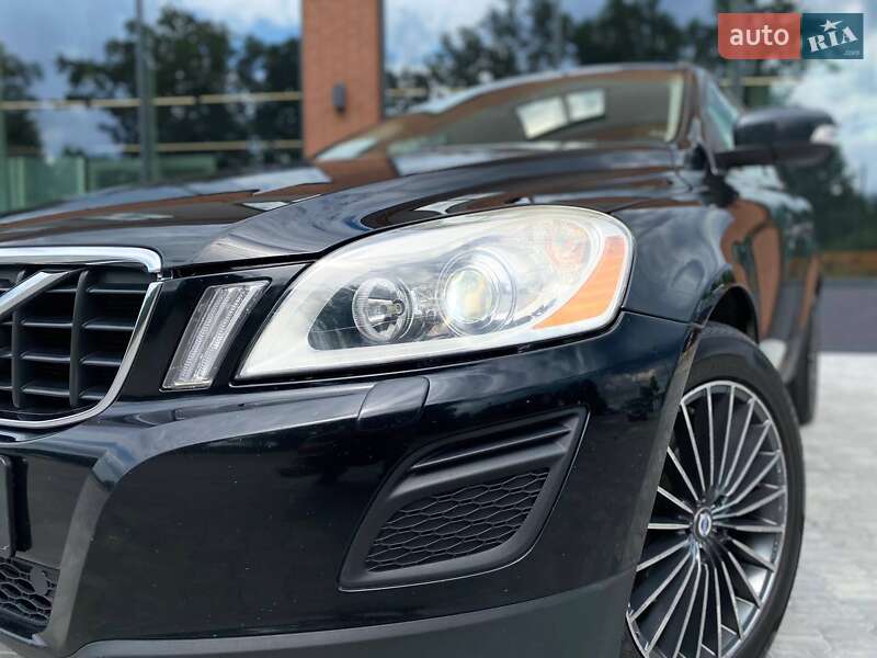 Позашляховик / Кросовер Volvo XC60 2011 в Києві