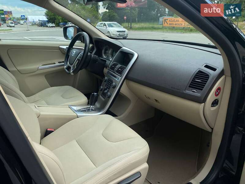 Позашляховик / Кросовер Volvo XC60 2011 в Києві