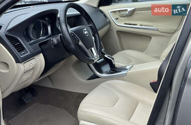 Внедорожник / Кроссовер Volvo XC60 2014 в 