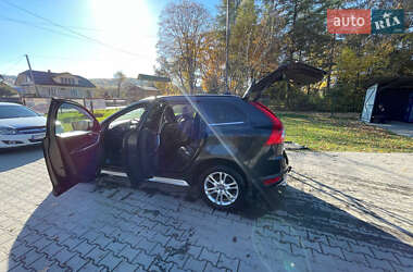 Внедорожник / Кроссовер Volvo XC60 2012 в 