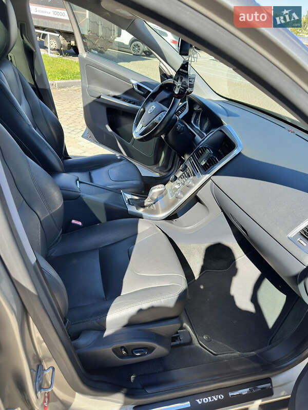 Внедорожник / Кроссовер Volvo XC60 2014 в Львове