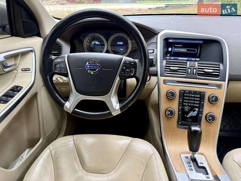 Позашляховик / Кросовер Volvo XC60 2012 в Києві фото 20 Позашляховик / Кросовер Volvo XC60 2012 в Києві