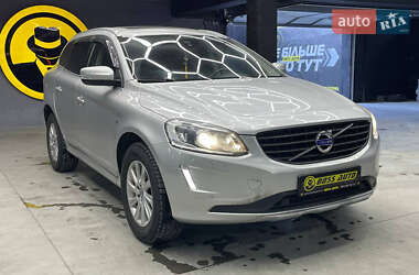 Внедорожник / Кроссовер Volvo XC60 2015 в Черновцах