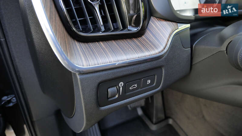 Внедорожник / Кроссовер Volvo XC60 2021 в Львове фото 56 Внедорожник / Кроссовер Volvo XC60 2021 в Львове