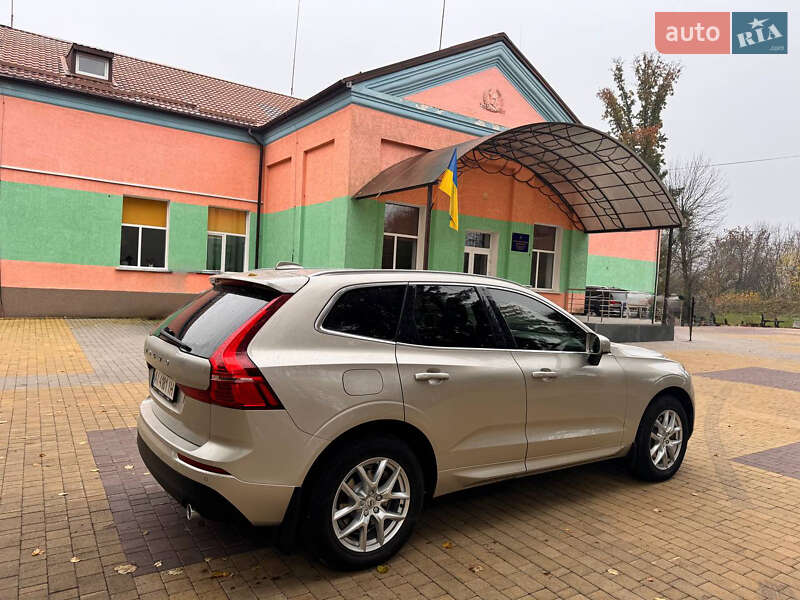 Внедорожник / Кроссовер Volvo XC60 2019 в Киеве