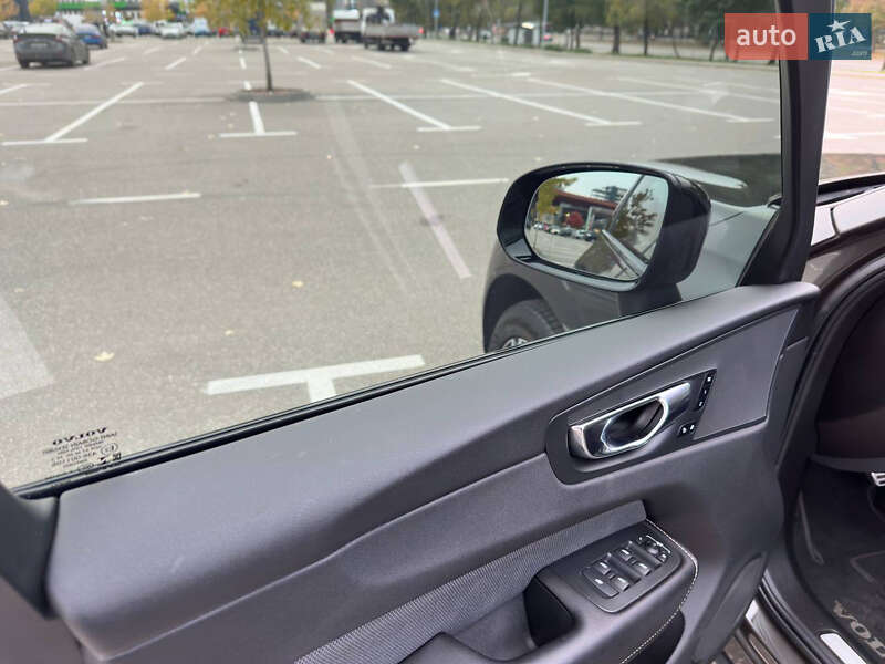 Позашляховик / Кросовер Volvo XC60 2020 в Києві фото 44 Позашляховик / Кросовер Volvo XC60 2020 в Києві