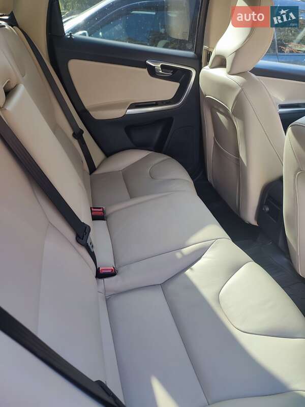 Внедорожник / Кроссовер Volvo XC60 2015 в Кропивницком фото 8 Внедорожник / Кроссовер Volvo XC60 2015 в Кропивницком
