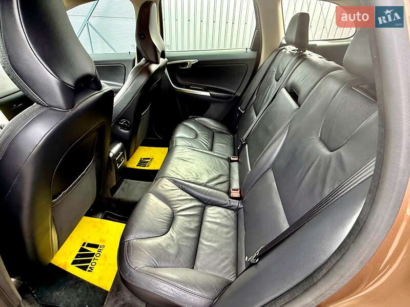 Позашляховик / Кросовер Volvo XC60 2012 в Києві фото 37 Позашляховик / Кросовер Volvo XC60 2012 в Києві