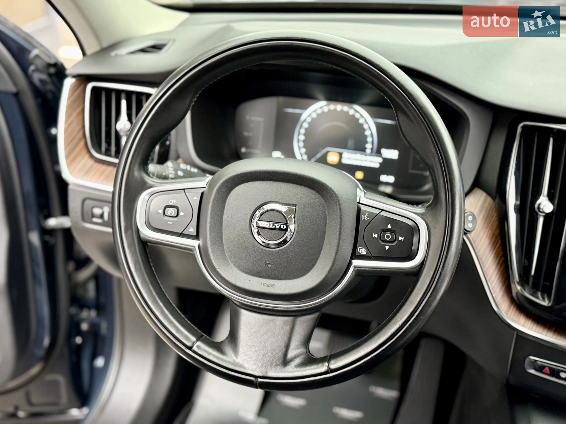 2017 Volvo XC60 - мініатюра 35