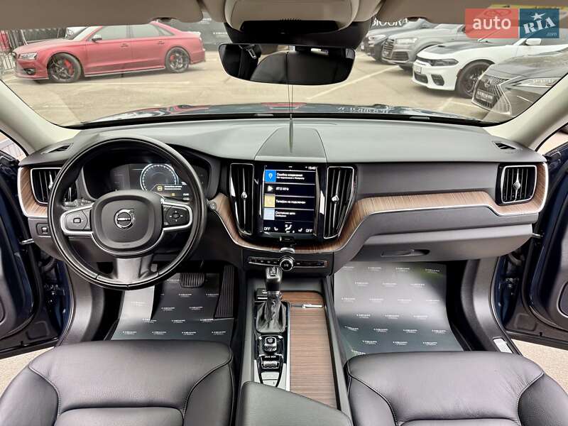 Позашляховик / Кросовер Volvo XC60 2017 в Києві фото 38 Позашляховик / Кросовер Volvo XC60 2017 в Києві