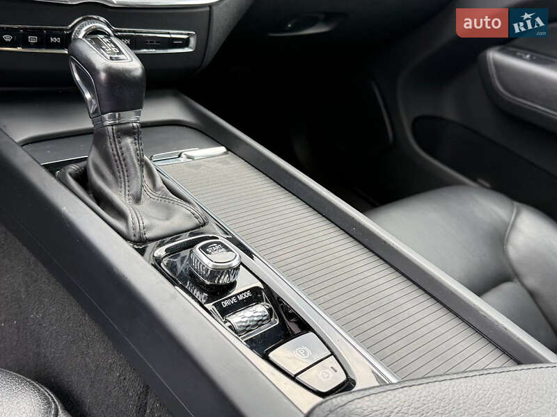 Позашляховик / Кросовер Volvo XC60 2018 в Луцьку фото 29 Позашляховик / Кросовер Volvo XC60 2018 в Луцьку