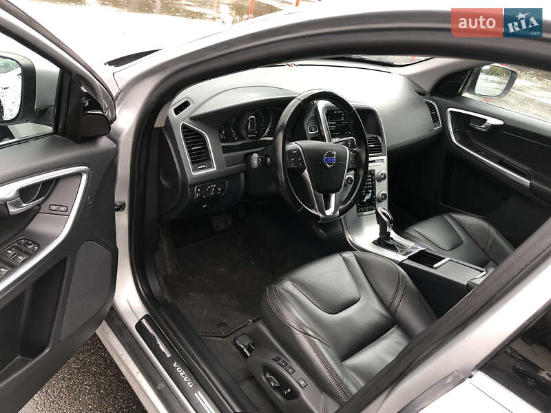 Внедорожник / Кроссовер Volvo XC60 2016 в Киеве фото 8 Внедорожник / Кроссовер Volvo XC60 2016 в Киеве