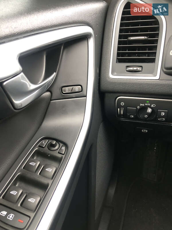Внедорожник / Кроссовер Volvo XC60 2016 в Киеве фото 11 Внедорожник / Кроссовер Volvo XC60 2016 в Киеве