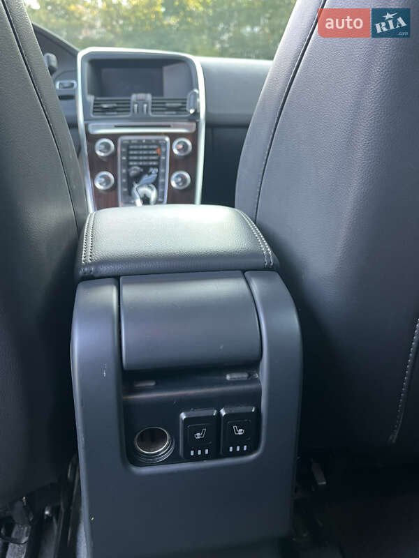 Позашляховик / Кросовер Volvo XC60 2017 в Львові фото 4 Позашляховик / Кросовер Volvo XC60 2017 в Львові
