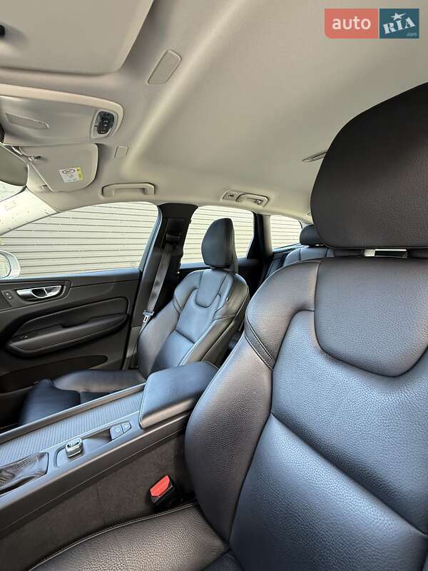Позашляховик / Кросовер Volvo XC60 2018 в Житомирі фото 19 Позашляховик / Кросовер Volvo XC60 2018 в Житомирі