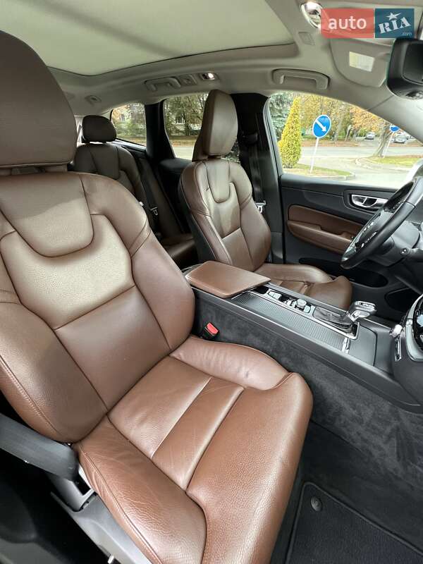 Внедорожник / Кроссовер Volvo XC60 2019 в Луцке фото 13 Внедорожник / Кроссовер Volvo XC60 2019 в Луцке