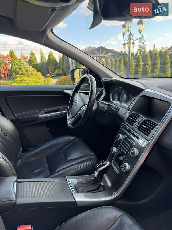 Позашляховик / Кросовер Volvo XC60 2015 в Моршині фото 28 Позашляховик / Кросовер Volvo XC60 2015 в Моршині