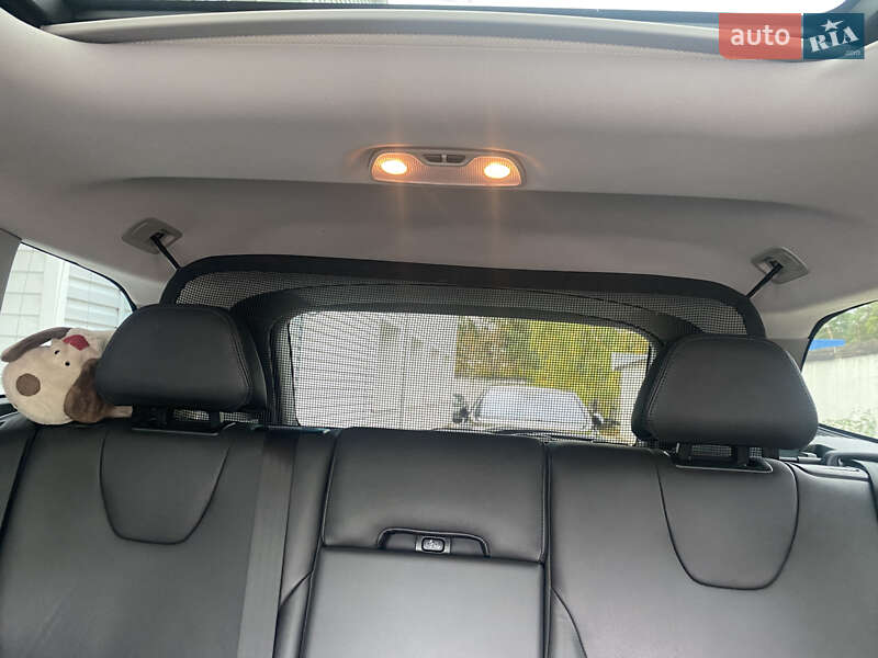 Внедорожник / Кроссовер Volvo XC60 2016 в Обухове фото 36 Внедорожник / Кроссовер Volvo XC60 2016 в Обухове