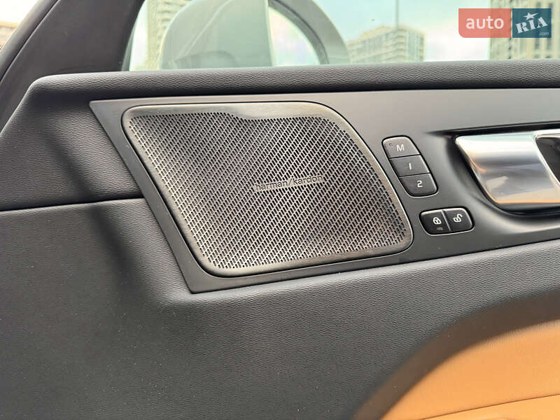 Позашляховик / Кросовер Volvo XC60 2022 в Києві фото 35 Позашляховик / Кросовер Volvo XC60 2022 в Києві