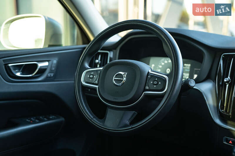 Позашляховик / Кросовер Volvo XC60 2018 в Чернівцях фото 23 Позашляховик / Кросовер Volvo XC60 2018 в Чернівцях