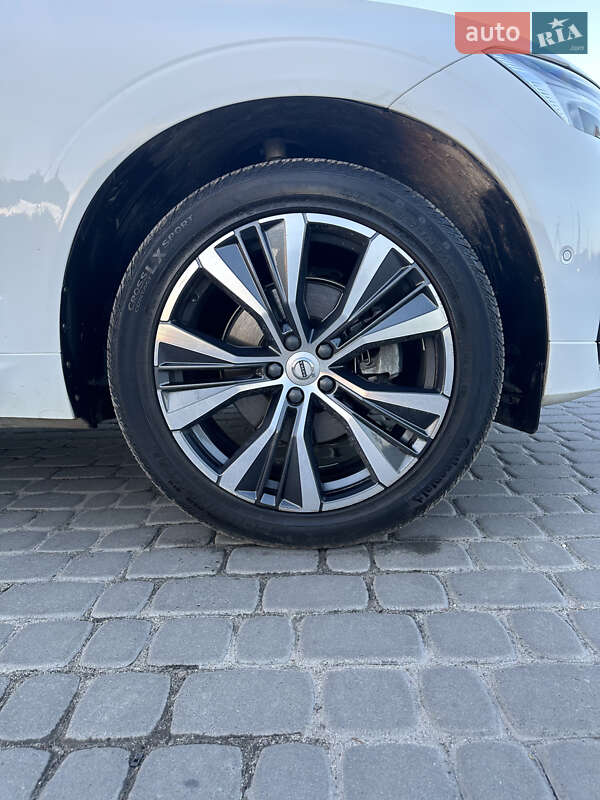 Позашляховик / Кросовер Volvo XC60 2022 в Львові