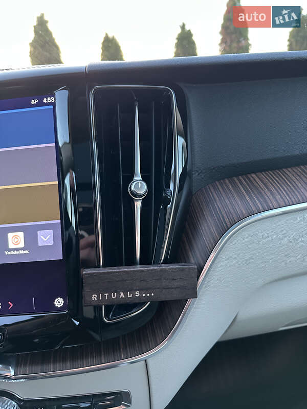 Позашляховик / Кросовер Volvo XC60 2022 в Львові