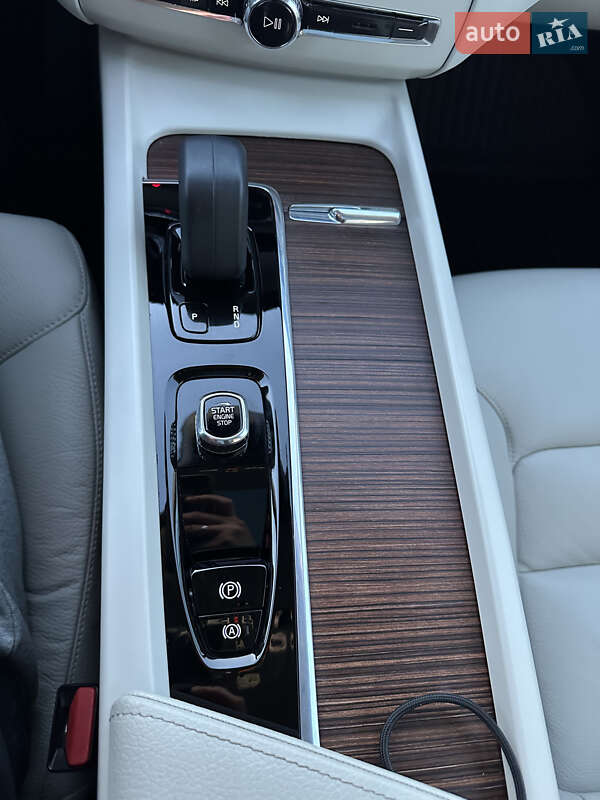 Позашляховик / Кросовер Volvo XC60 2022 в Львові