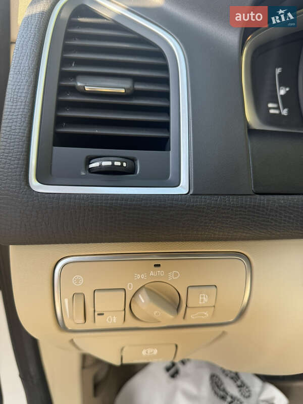 Позашляховик / Кросовер Volvo XC60 2013 в Рівному