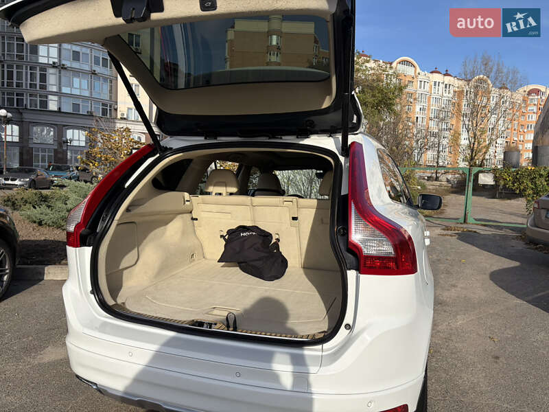 Позашляховик / Кросовер Volvo XC60 2015 в Києві