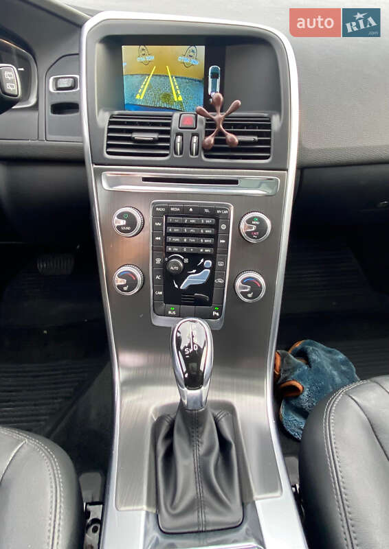 Внедорожник / Кроссовер Volvo XC60 2016 в Ровно фото 13 Внедорожник / Кроссовер Volvo XC60 2016 в Ровно
