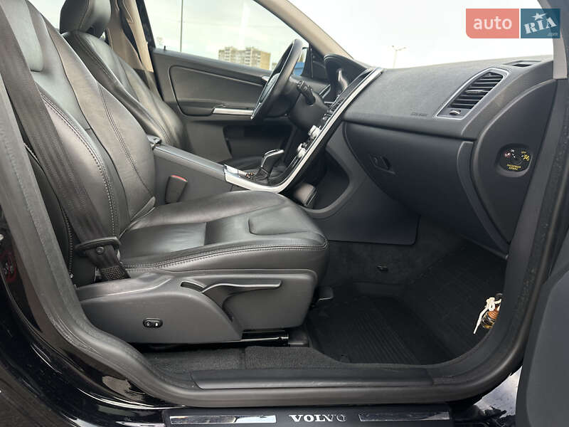 Внедорожник / Кроссовер Volvo XC60 2015 в Киеве фото 33 Внедорожник / Кроссовер Volvo XC60 2015 в Киеве